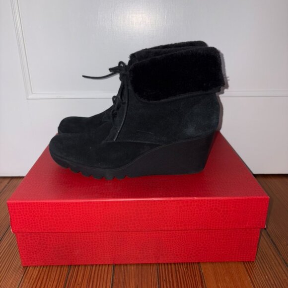 Donald J Pliner Black Suede Wedge Booties with Faux Fur Cuffs.  Size 8.5 - Picture 5 of 8